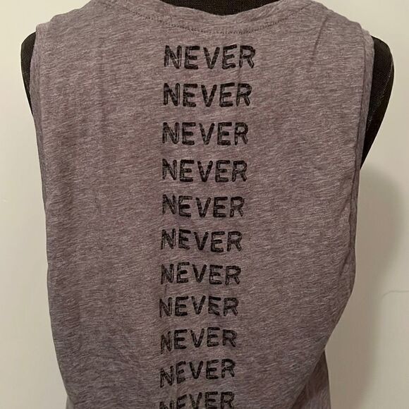 Fabletics Women's Gray Never Settle Graphic Back Muscle Tank Top - Picture 1 of 7